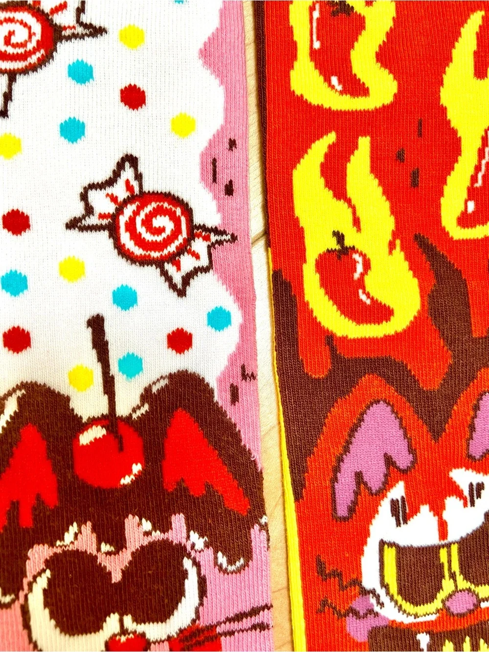 Rare Pals sweet and spicy kitty cat foot friends mismatched socks adult large